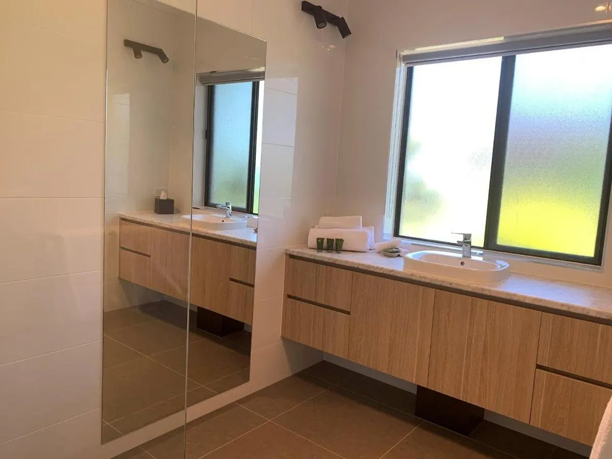 Lodge Koala Cabins Sunshine Coast Mapleton